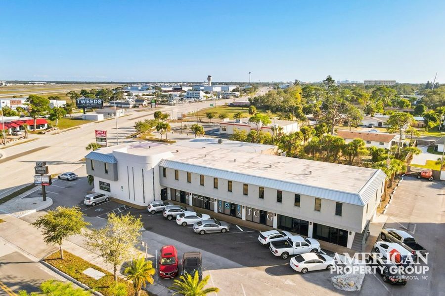 7910 N Tamiami Trl — Bayside Business Center, Sarasota — Office investment (stabilized) closed by Brian Seidel