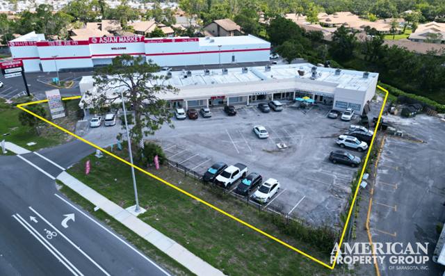 Buccaneer Plaza — Retail for sale in Sarasota, FL